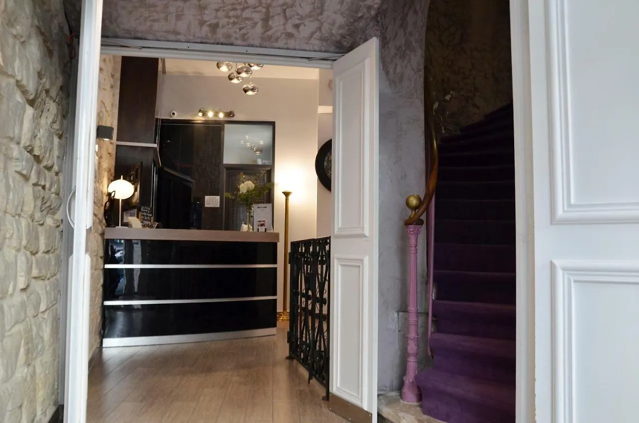 **  Hotel Sofia Parijs Frankrijk